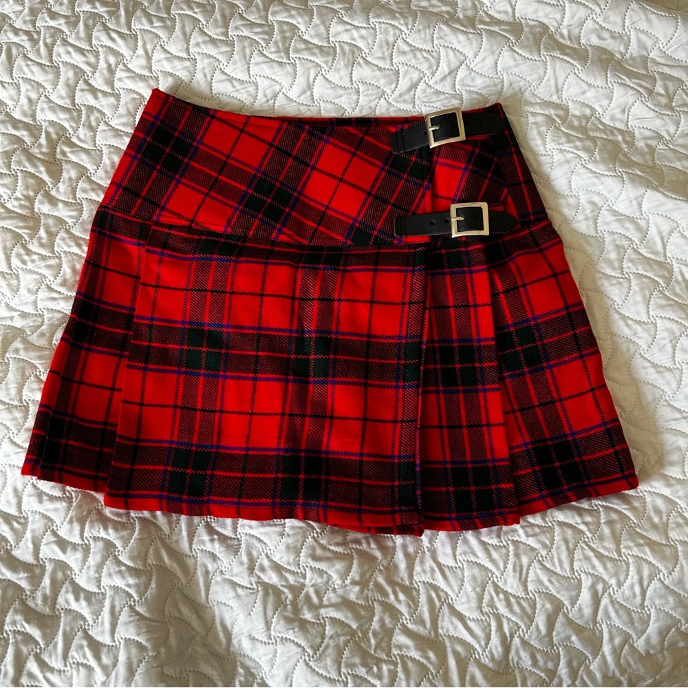 Mini red kilt, high quality size 30